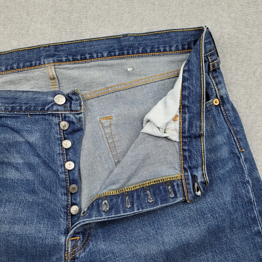Levi's 501 Original Fit Jeans Mens 42x32 Blue Button‎ Fly Straight Leg Denim